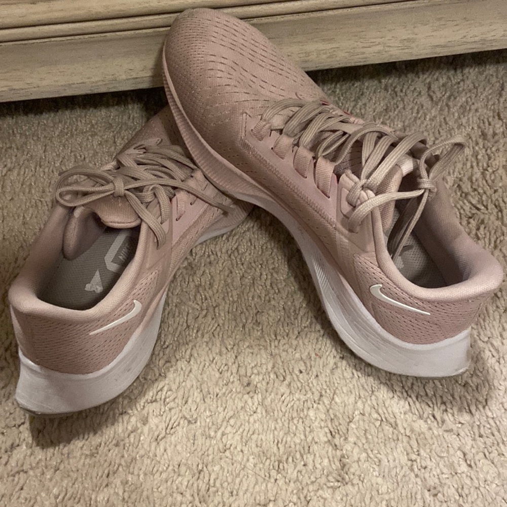 Nike Air | Pink Sneakers (8)